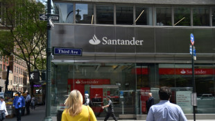 Santander bank posts record profit as rates rise