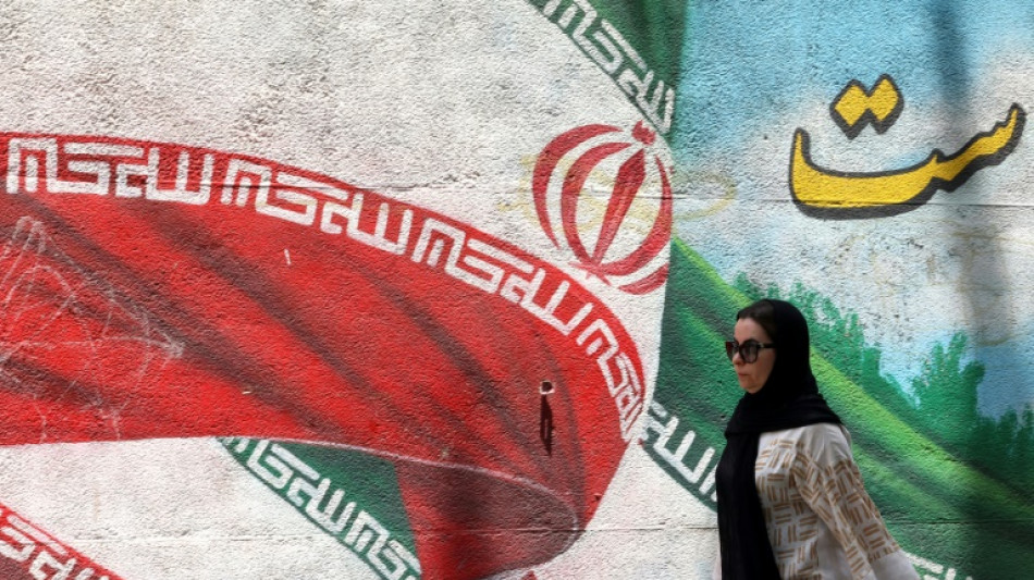 Reformist, ultraconservative in Iran presidential runoff