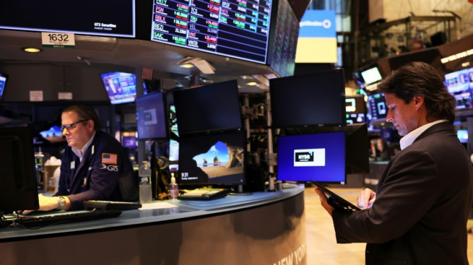 Wall Street en baisse et changeante