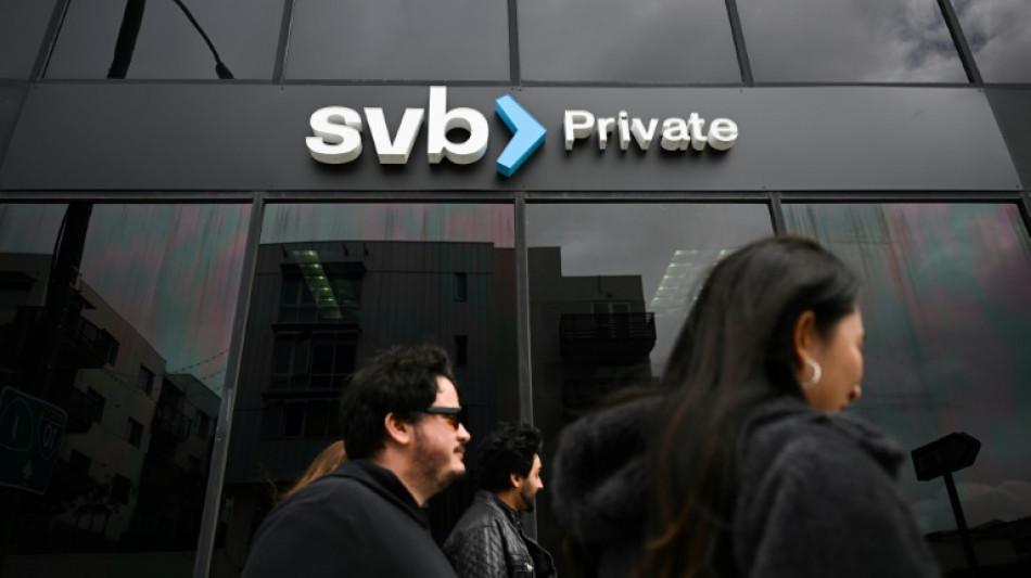 Bank shares rebound on SVB sale