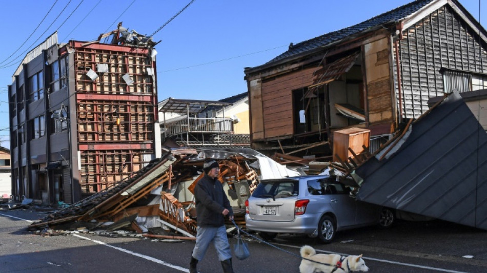 Hundreds cut off after Japan quake that killed 78