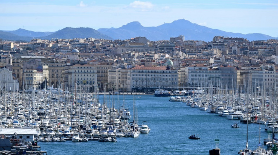 Putzfrauen in Luxushotel in Marseille erstreiken deutlich mehr Rechte