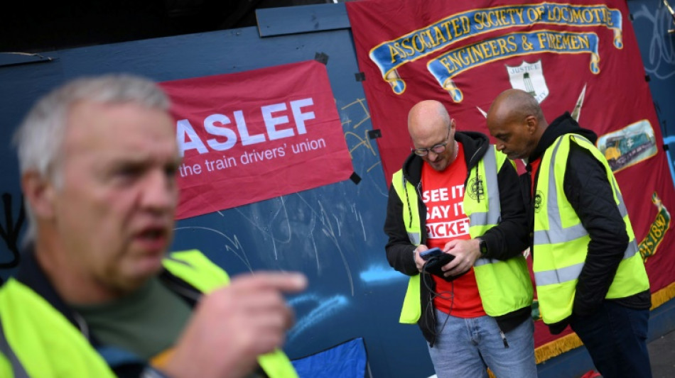 British train drivers set to continue pay strike