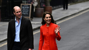 Prince William pulls pint of Kingmaker on pub trip